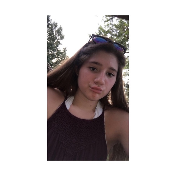 Meet your Posher, Sarah - Picture 1 of 1